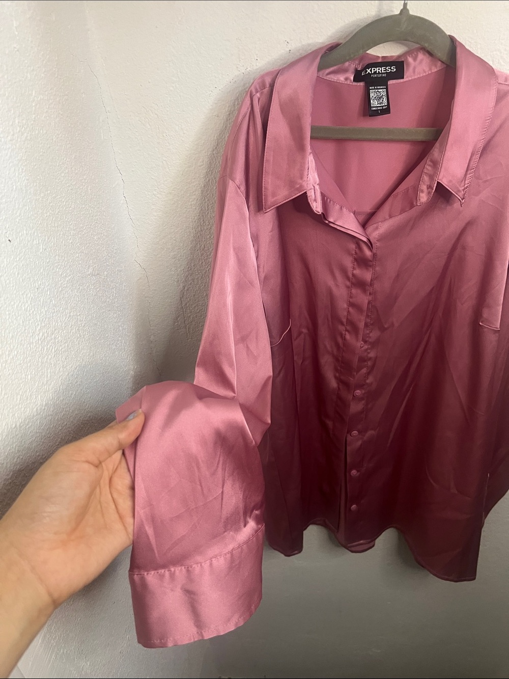 Express Satin Button-Down Blouse in Pink - Picture 2 of 6